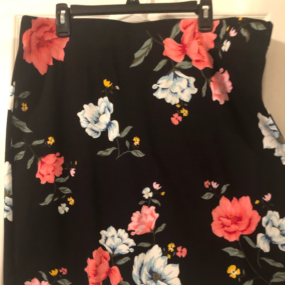 Old Navy, pencil skirt